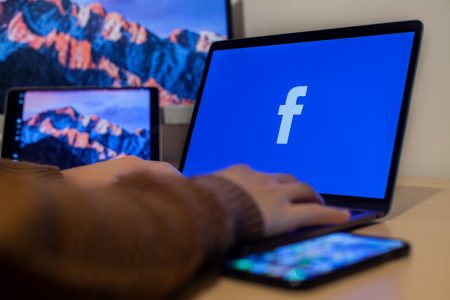 Jak zmienić numer telefonu na Facebooku
