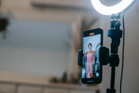 Jak nagrać film na YouTube z telefonu